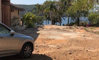 Terreno en Venta enfrente de PLAYA en Fraccionamiento Privado, CHACALILLA