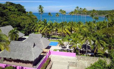 Terreno en Venta enfrente de PLAYA en Fraccionamiento Privado, CHACALILLA