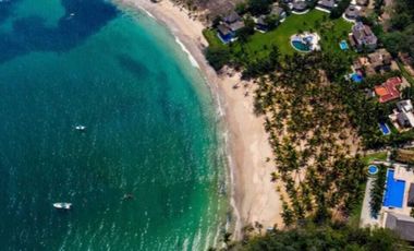 Terreno en Venta enfrente de PLAYA en Fraccionamiento Privado, CHACALILLA