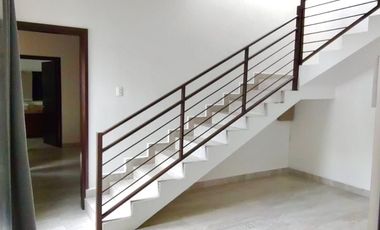 CASA EN VENTA EN AMORADA, zona CARRETERA NACIONAL