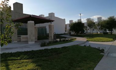 CASA EN VENTA EN CIUDAD MESETA QUERETARO GKC