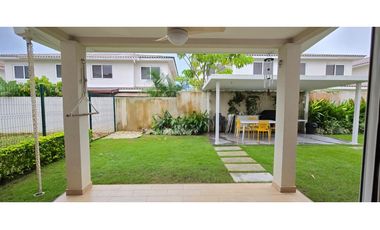 Casa Amoblada en Alquiler en P.H Bosques del Pacífico, Panamá Pacífico