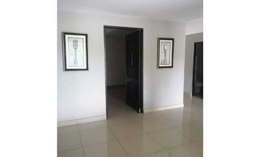 VENTA CASA 2 PISOS EN PH GREEN VILLAGE TRANSISTMICA