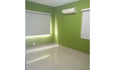 VENTA CASA 2 PISOS EN PH GREEN VILLAGE TRANSISTMICA