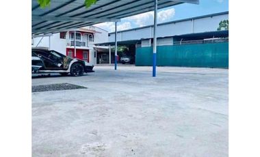 JUAN DIAZ / URB. SAN FERNANDO / 1200M / GALERA CON CASA PARA INVERSION