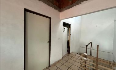 JUAN DIAZ / URB. SAN FERNANDO / 1200M / GALERA CON CASA PARA INVERSION