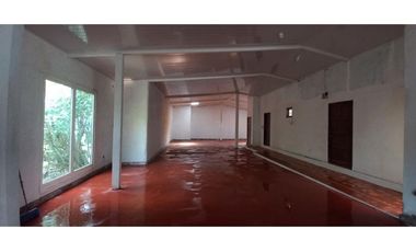 EL VALLE DE ANTON / ESPACIOSO LOCAL / 250M  / VIA PRINCIPAL AG