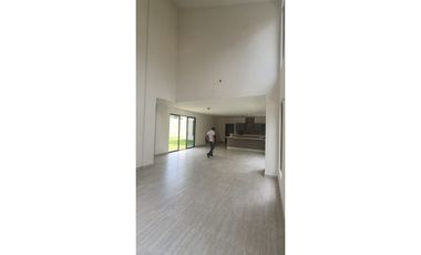 PANAMA PACIFICO / NATIVA HOWARD / 260M / 3 HABITACIONES / 2 NIVELES JC