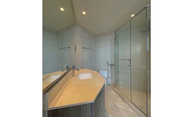 Venta de Apartamento Amoblado Costa del Este PH THE REGENT