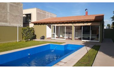 Alquiler Duplex 2 dormitorios complejo privado Guariento Villa Nueva