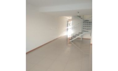 Alquiler Duplex 2 dormitorios complejo privado Guariento Villa Nueva