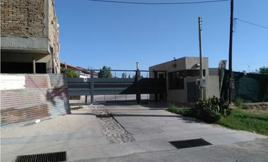 Alquiler Duplex 2 dormitorios complejo privado Guariento Villa Nueva