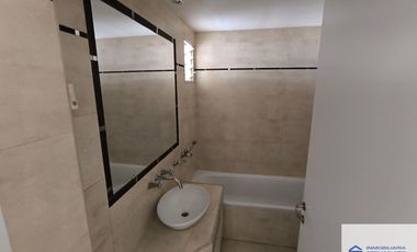 Hermosa Casa en venta  - 3 dormitorios - 3 baños c/ cochera doble en Maipú