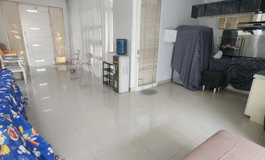 Sewa Rumah Pakuwon Indah Full Furnished Depan Pakuwon Mall Bagus
