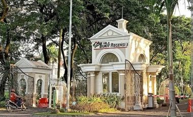 Sewa Rumah Pakuwon Indah Full Furnished Depan Pakuwon Mall Bagus