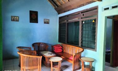 RUMAH KAMPUNG DI MIJEN