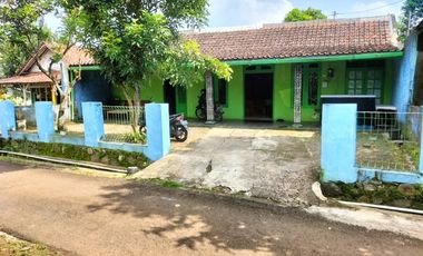 RUMAH KAMPUNG DI MIJEN