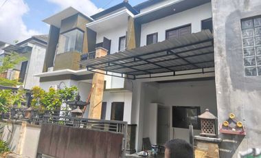Rumah di Daun Peken Tabanan Kota