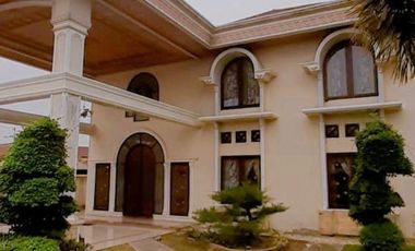 DIJUAL RUMAH MEWAH DI PEKANBARU RIAU 1 LANTAI DEKET DPRD RIAU