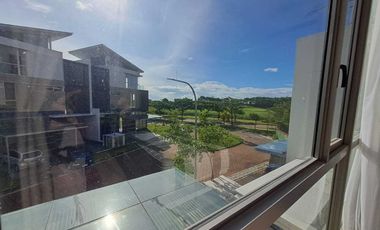 RUMAH MOZART SIGNATURE GOLF VIEW PIK 2