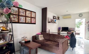 Rumah dalam Townhouse 7 Unit Cinere 3 Menit ke Pintu Tol Andara