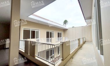 RUMAH MEWAH VILLA PUNCAK.TIDAR,ADA KOLAM RENANG,ROW.JALAN LEBAR