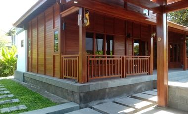 Villa Kayu Sekar Sari Kesiman Denpasar Bali