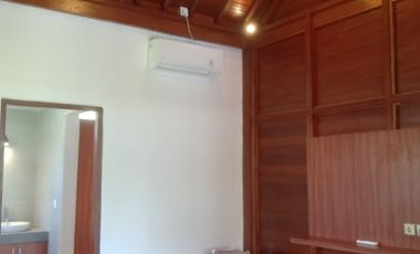 Villa Kayu Sekar Sari Kesiman Denpasar Bali