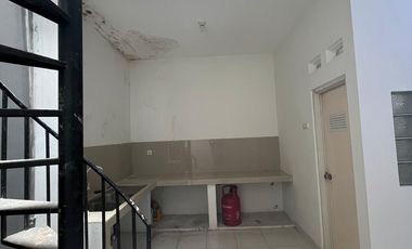 Rumah SHM 2 Lt Hadap Utara 10 menit ke Plasa Cibubur Siap KPR J-35902