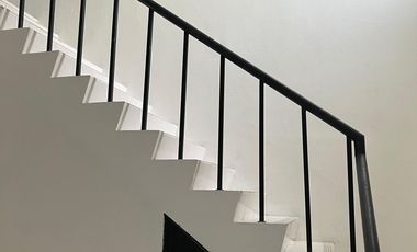 Rumah SHM 2 Lt Hadap Utara 10 menit ke Plasa Cibubur Siap KPR J-35902