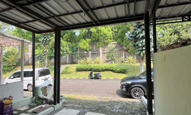 Rumah SHM 2 Lt Hadap Utara 10 menit ke Plasa Cibubur Siap KPR J-35902