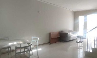 Dijual Rumah 2 Lantai Semi Furnished di Jl. Bonto Lanra Makassar