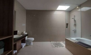 Disewakan 1 Unit Villa Modern 2 dan 3 BR  Fully Furnished di Pecatu