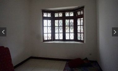 disewakan rumah nyaman dalam komplek dekat kampus stan