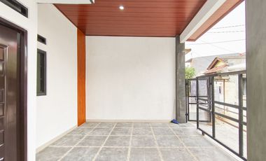 Rumah Hadap Selatan 14 Mnt ke Summarecon Mall Bekasi Siap KPR J-36343