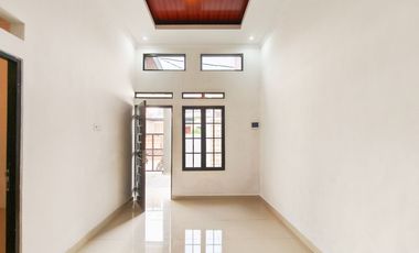 Rumah Hadap Selatan 14 Mnt ke Summarecon Mall Bekasi Siap KPR J-36343