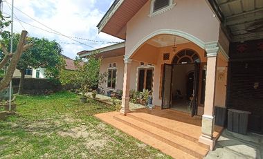 Dijual rumah di jl Utama/ Hangtuah Kel Rejosari P.baru