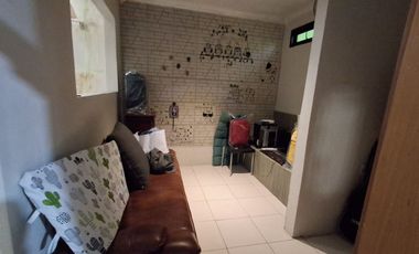 Rumah LT 244 SHM 4 Mnt ke Boxies 123 Mall Dibantu KPR J-36487