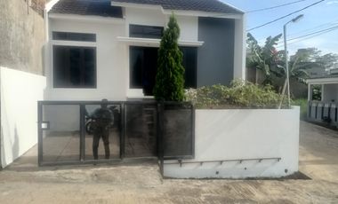dijual rumah siap huni