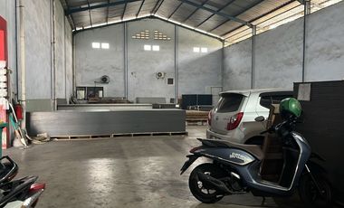 Dijual cepat Gudang di Jl. Husein Sastranegara Jurumudi Tangerang