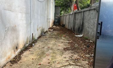 Dijual cepat Gudang di Jl. Husein Sastranegara Jurumudi Tangerang