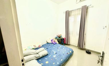 Rumah di kompleks Ayodhya palace meninting