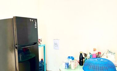 Rumah di kompleks Ayodhya palace meninting