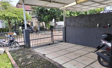 Dijual rumah tanah luas di Komplek Arcamanik Endah Kota Bandung