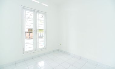 Rumah SHM Siap Huni 5 Mnt ke Paradise Walk Serpong Baru Renov J-22857