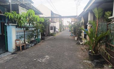 Dijual:  Rumah Nyaman dan Strategis di Puri Permata Grogol