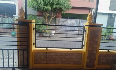 Dijual:  Rumah Nyaman dan Strategis di Puri Permata Grogol