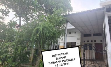 Disewakan  Rumah   di Babatan Pratama wiyung  Surabaya Barat