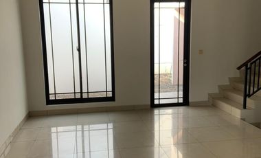 Disewakan Rumah Bagus Cluster Asia di Green Lake City