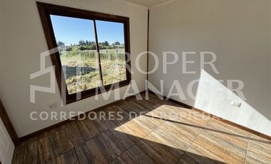 Casa en Arriendo en Casa 260m2 de 4D-4B en Parcela de 2.500m2